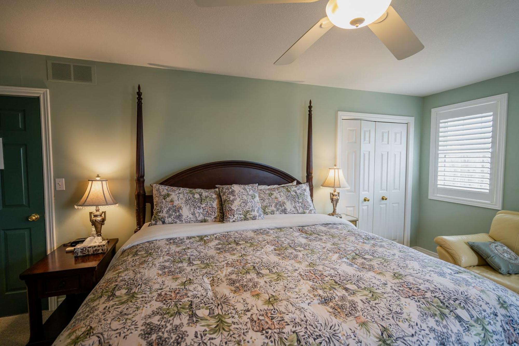 Bed and Breakfast Old Town Country Landing Niagara-on-the-Lake Екстер'єр фото