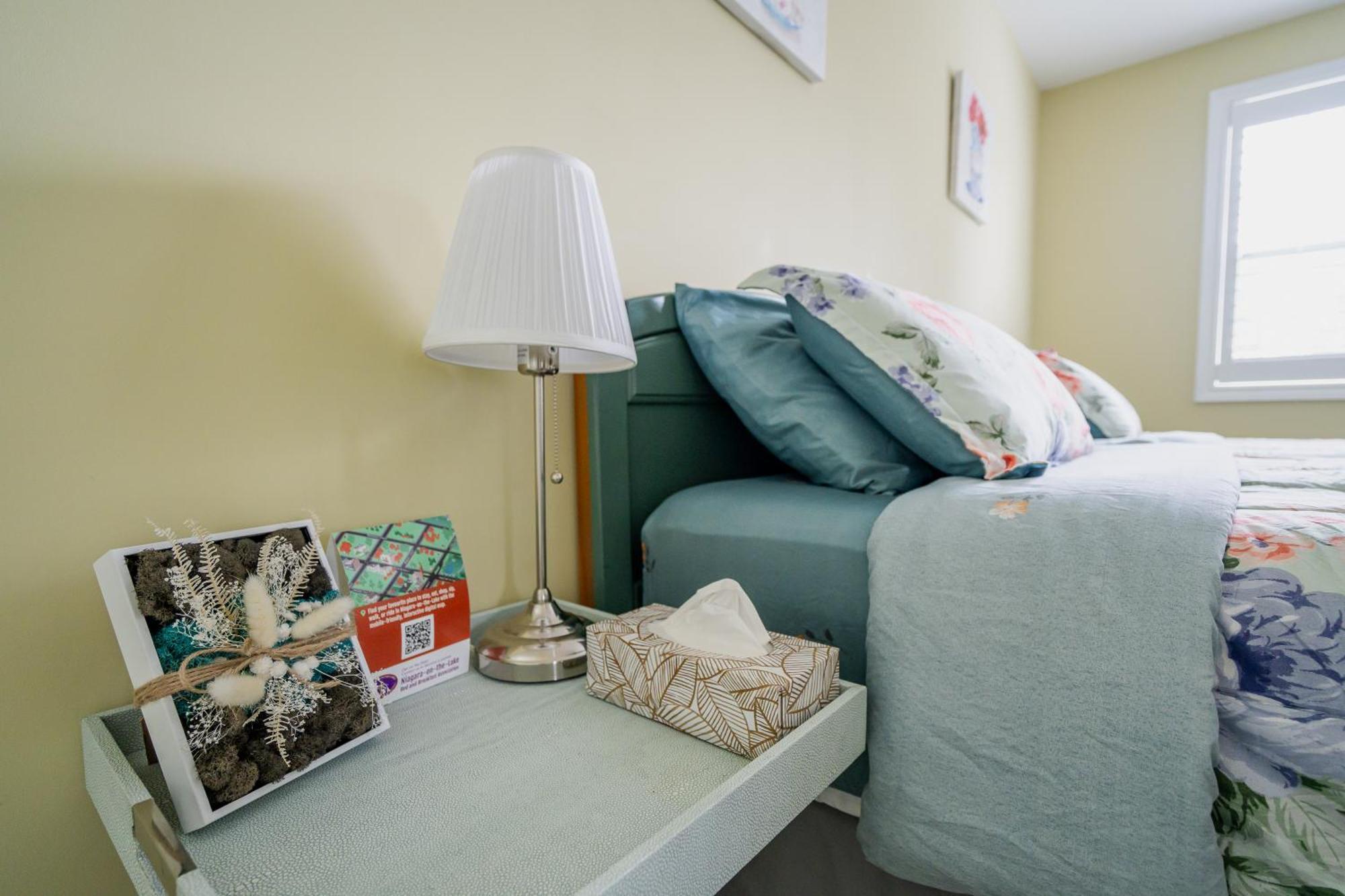 Bed and Breakfast Old Town Country Landing Niagara-on-the-Lake Екстер'єр фото