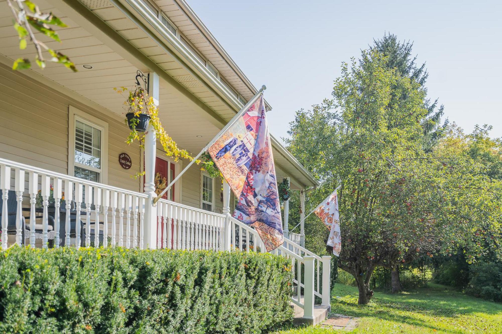 Bed and Breakfast Old Town Country Landing Niagara-on-the-Lake Екстер'єр фото