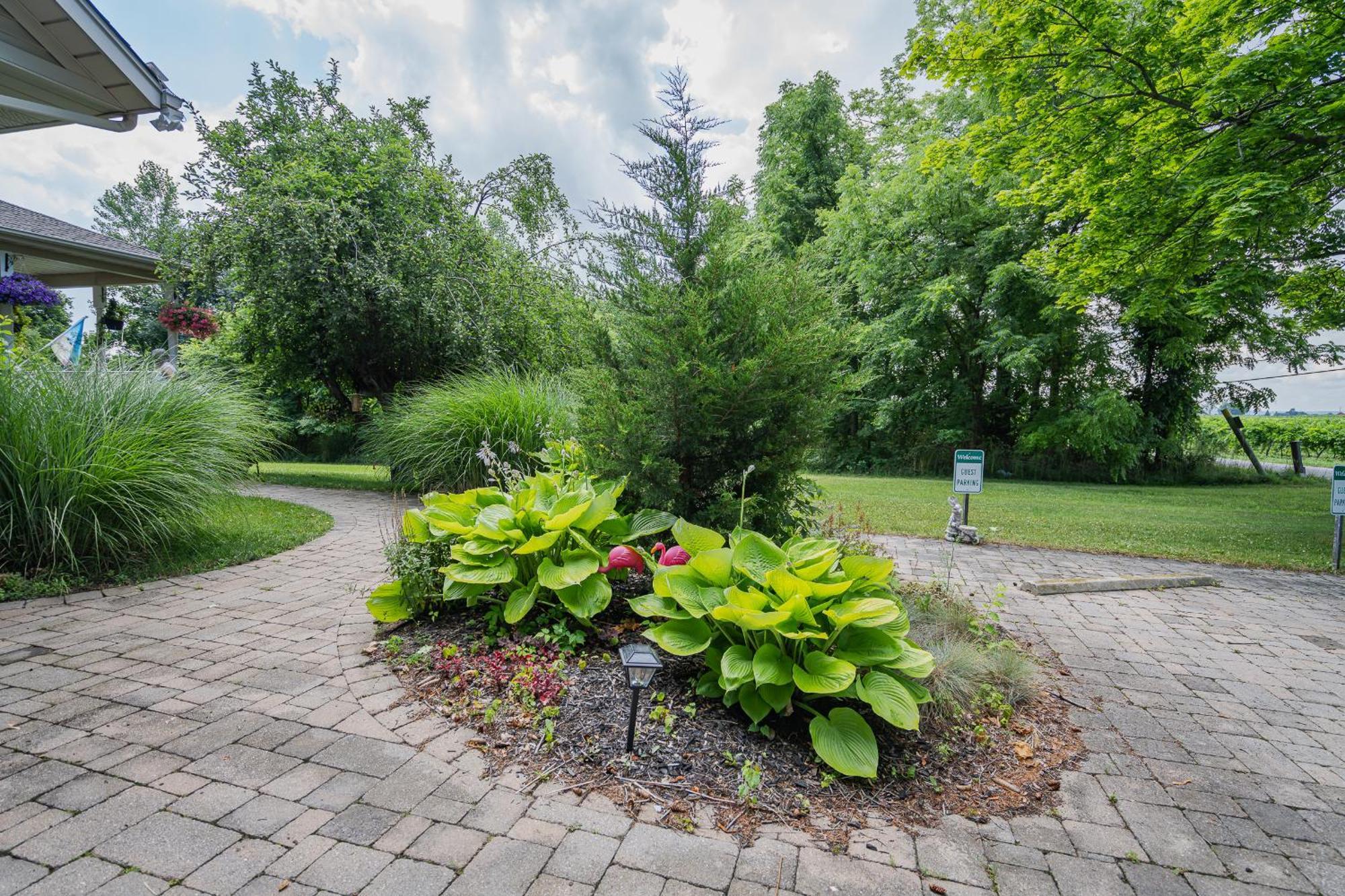 Bed and Breakfast Old Town Country Landing Niagara-on-the-Lake Екстер'єр фото