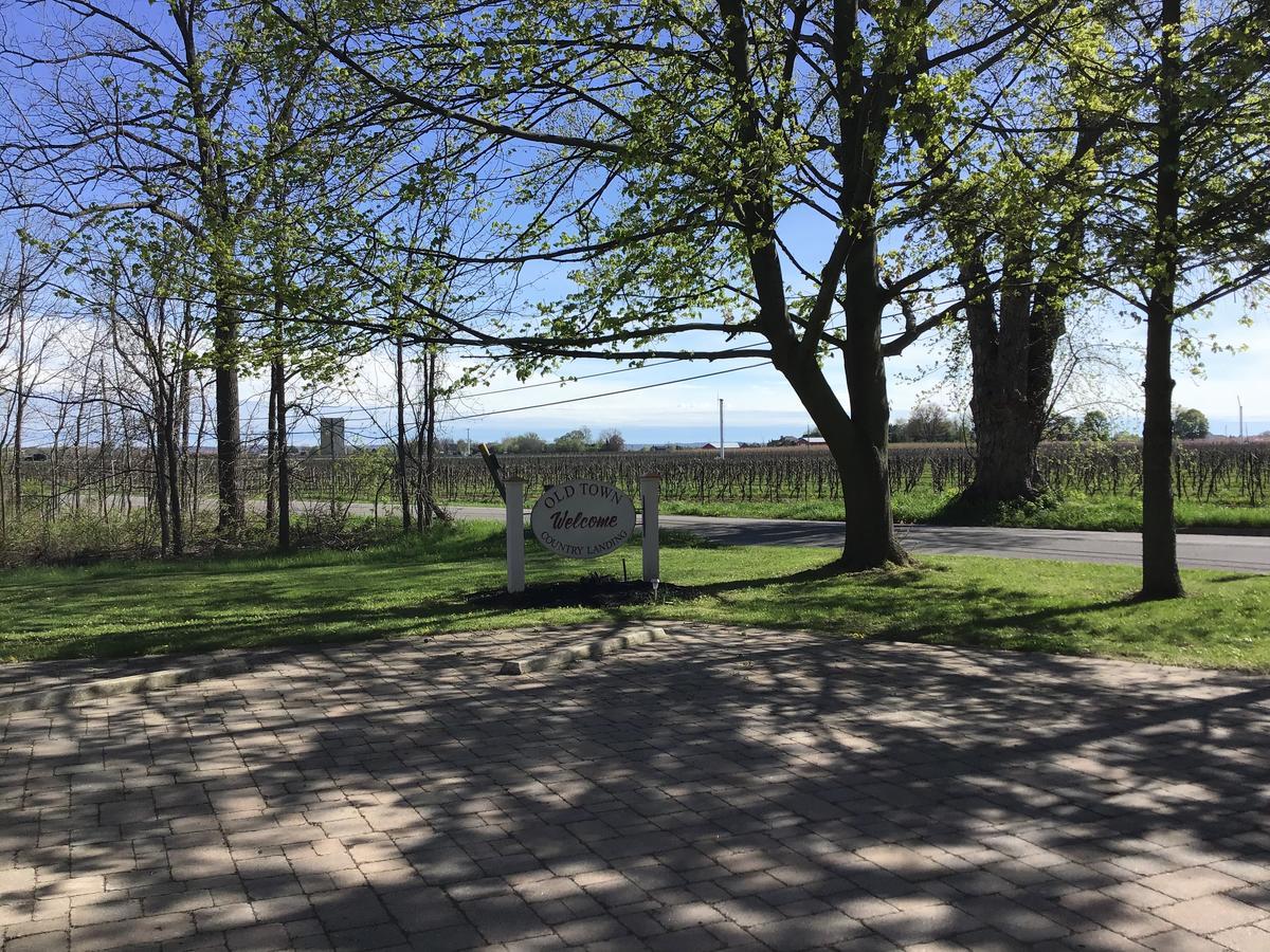 Bed and Breakfast Old Town Country Landing Niagara-on-the-Lake Екстер'єр фото